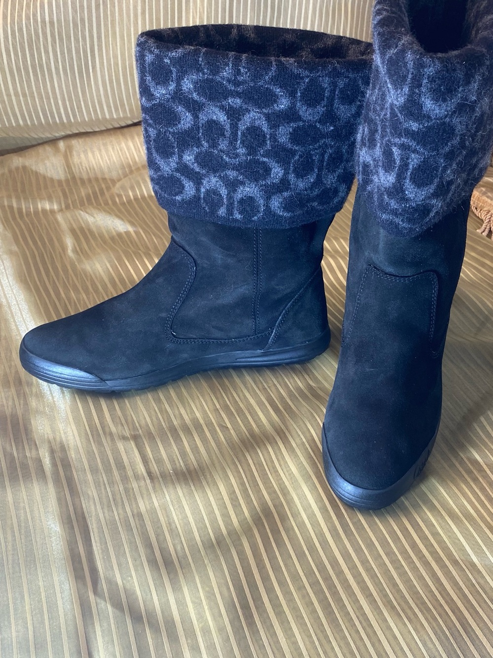 COACH Black leather Women's Boots with Patterned Wool Knit Cuff, size 8 - Picture 16 of 16